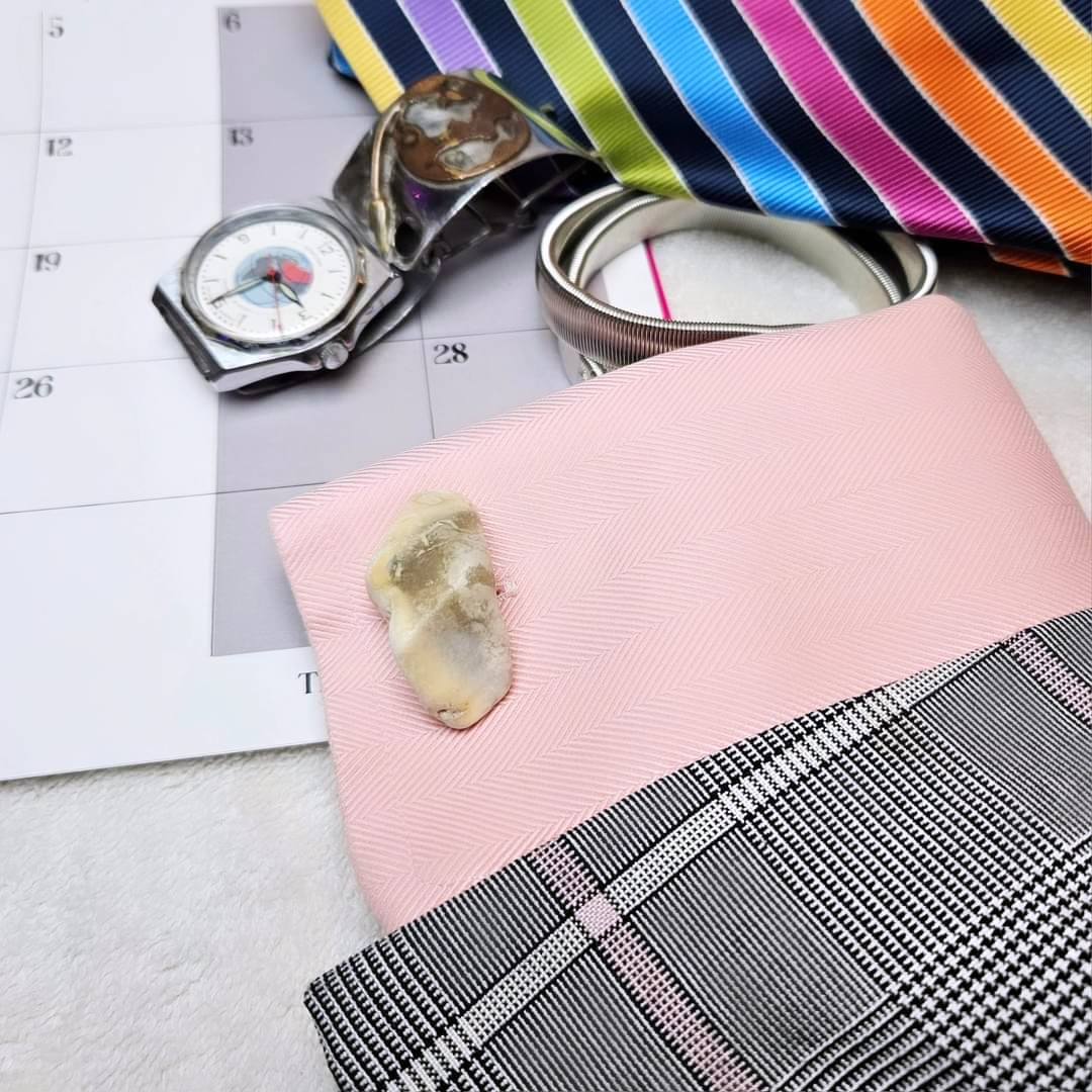 Weekend Styling Vibes with Cufflinks-Design at Barnard & Jestico